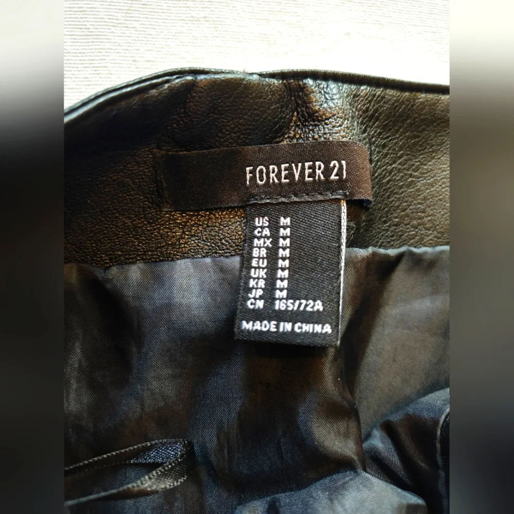 Forever 21 Black Faux Leather Mini Skirt - Picture 5 of 5